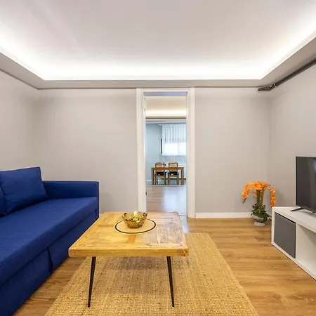 Inviting 1br Flat With Ac In Cihangir District דירה