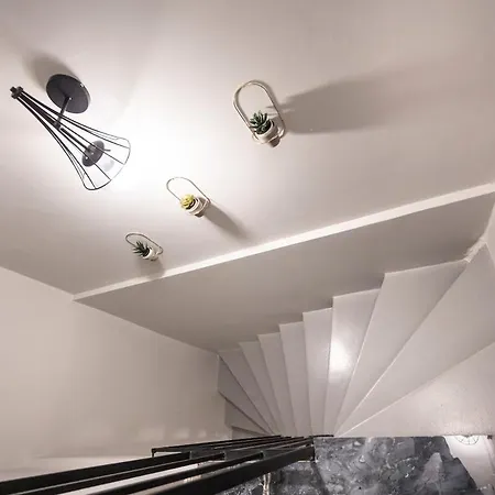 Inviting 1br Flat With Ac In Cihangir District דירה